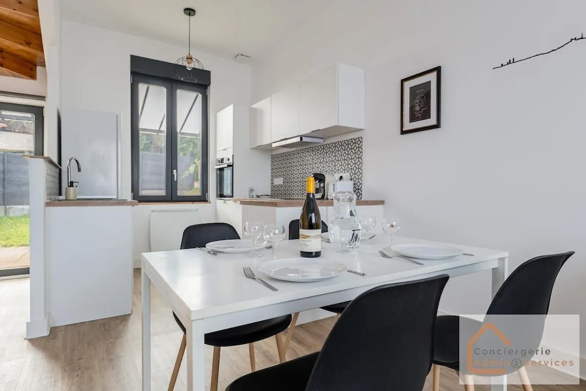 Agreable Maisonnette A Proximite D'Eurexpo Saint-Priest